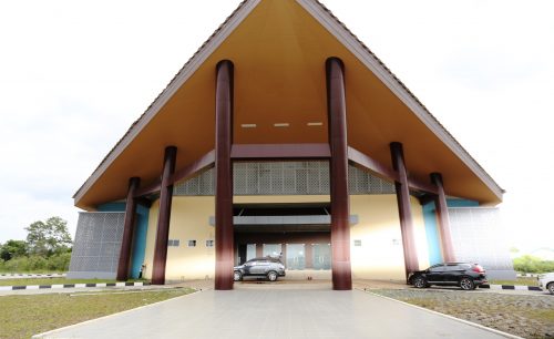 Penampakan depan Gedung Laboratarium Keagamaan