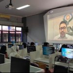 Laboratorium Unit Teknologi Informasi dan Pangkalan Data menjadi pusat pelaksanaan secara daring seminar pembekalan kerja (Foto-M. Khairul Rizki untuk Humas)