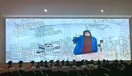 Video kenangan Almarhumah Latifah, S.Sos. yang dibuat rekan-rekannya, saat ditampilkan di Wisuda Agustus 2022 UIN Antasari (Foto-kanalkalimantan.com-Rizki)