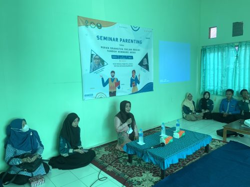 Ketua DWP UIN Antasari saat memberikan sambutan (Foto-Afifah Fitriyani untuk Humas)