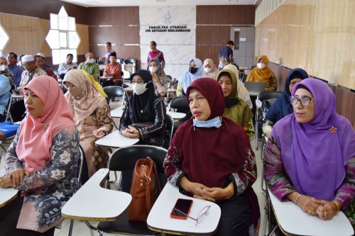 Para dosen antusias mengikuti pelatihan oleh LP2M UIN Antasari (Foto-Humas-Hadi Rustami)