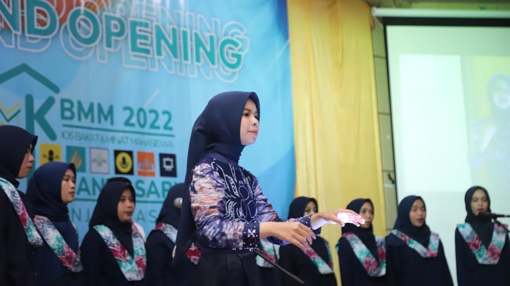 Penampilan apik Antasari Voice di Pembukaan KBMM 2022 (Foto-Humas-Yulida Rifani) - kompres