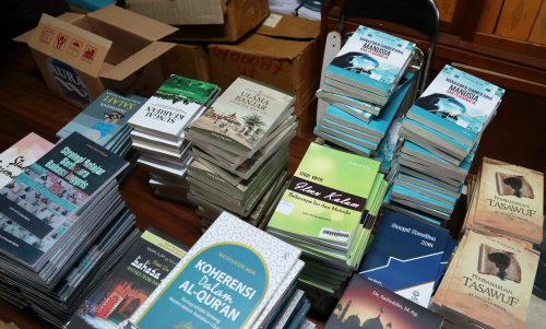 Koleksi-koleksi Perpustakaan LP2M UIN Antasari yang dipindah (Foto-Humas-Achmad Magfur)