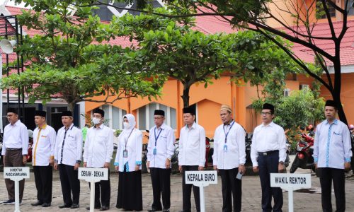 Para pimpinan UIN Antasari saat mengikuti Upacara Hari Kesaktian Pancasila (Foto-Humas-Yulida Rifani)