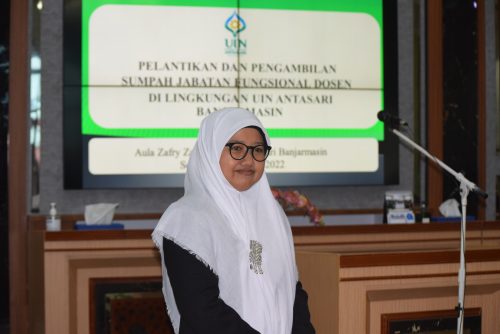 Ermalianti, M.Pd. saat persiapan mau dilantik (Foto-Humas-Hadi Rustami)