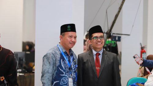 Foto bersama Kasubbag Humas dan Informasi UIN Antasari Ali Akbar, S.Ag., M.Pd.I. bersama Karo AAKK (Foto-Humas Yulida Rifani)