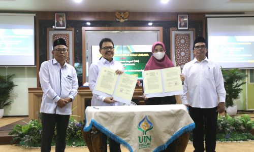 Penandatanganan MoU dengan Stikes Borneo Husada Banjarbaru (Foto-Humas-Hadi Rustami)