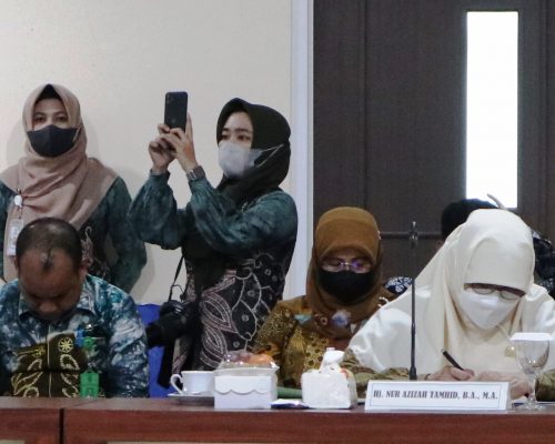 Rombongan Komisi VIII DPR RI yang kunker ke Kalsel (Foto-Humas-Achmad Magfur)