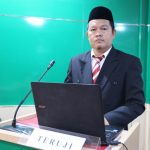 Barkatillah, sebelum mengikuti ujian promosi doktor (Foto:Humas/Hadi Rustami)