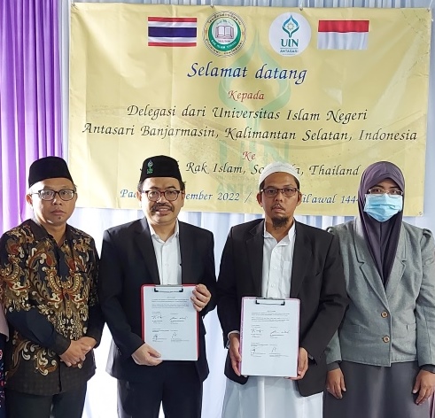 Foto bersama pimpinan UIN Antasari dengan manajemen RAK Islam School Thailand (Foto:Muhammad Sandi Rosyadi) - kompres dan crop