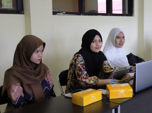 Para peserta sedang mendengarkan pemaparan para pemakalah sesi paralel Konferensi Internasional AIUA (Foto-Humas-Zulkifli Ariyadi)