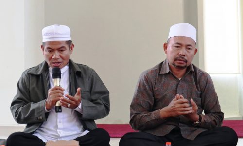 Pembacaan doa bersama yang dipimpina Ketua MUI Kabupaten Balangan K.H. Ahmad Yusuf (Foto:Humas/Achmad Magfur)