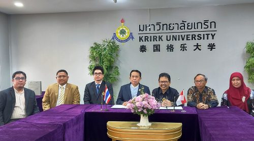 Penandatanganan MoU antara Kirk University (Thailand) dengan UIN Antasari Banjarmasin (Foto:Muhammad Sandi Rosyadi)