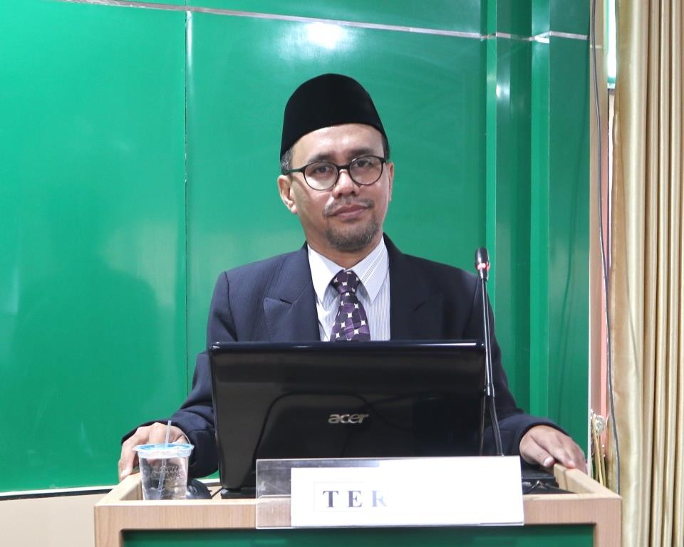 Rahmat Shodiqin saat diuji secara terbuka disertasinya (Foto:Humas/Zulkifli Ariyadi)