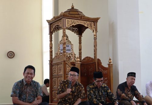 Sambutan dari Wakil Rektor Bidang Kemahasiswaan dan Kerja Sama Dr. Irfan Noor, M.Hum. (Foto:Humas/Achmad Magfur)