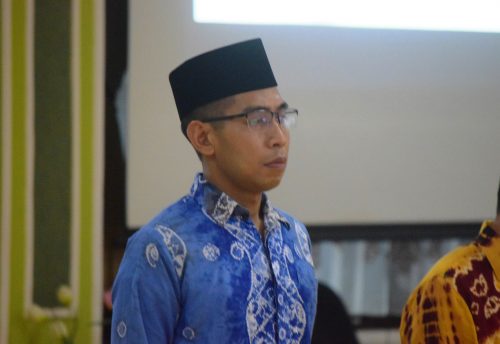 Dr. Adi Ansari, M.Pd.I. dilantik menjadi Koordinator Pusat Penelitian LP2M UIN Antasari (Foto:Humas/Hadi Rustami)