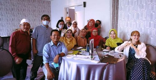 Foto bersama para peserta pelatihan intensif ELTT di Jakarta (Foto:Prodi TBI)