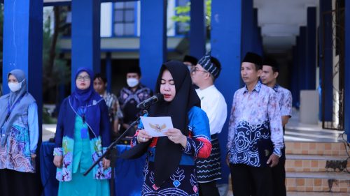 Nurrizky Novita Wardhani, M.I.Kom. saat menjadi pembawa acara (Foto:Humas/Yulida Rifani)