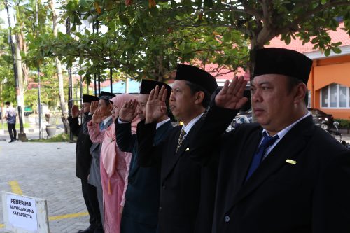 Para penerima penghargaan saat mengikuti upacara (Foto:Abdussalam)