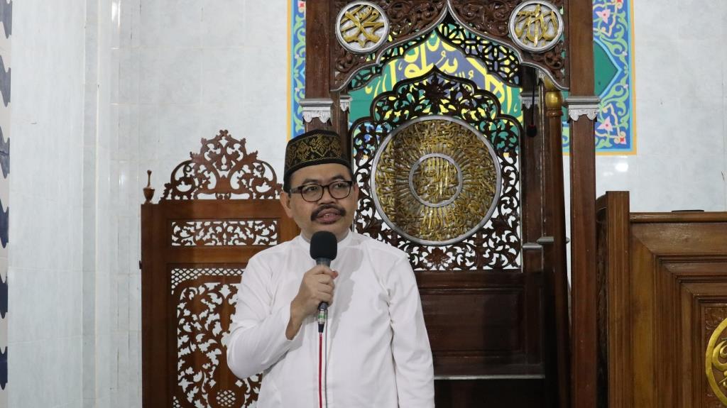 Rektor UIN Antasari Prof. Dr. H. Mujiburrahman, M.A. saat membukat program pemondokan Kampus 1 Tahap 2 Tahun Perkuliahan 2022-2023 (Foto Humas Achmad Magfur)