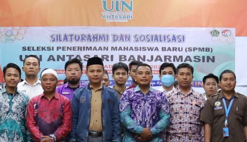 Foto bersama para peserta sosialisasi seusai acara (Foto:Humas/Hadi Rustami)