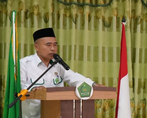 Kasubbag TU Kantor Kemenag Kabupaten HSU Drs. H. Nasrullah, M.M. saat memberikan sambutan (Foto:Mikwa/Rakhmad Rizkiansyah)