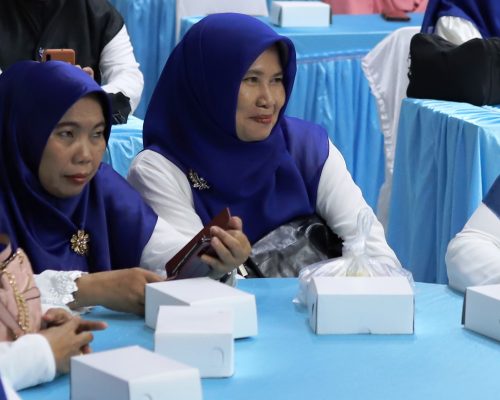 Para pengurus DWP UIN Antasari saat mengikuti pengajian rutin (Foto:Humas/Yulida Rifani)