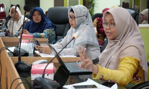 Para pimpinan unit kerja di lingkungan UIN Antasari saat berdialog dengan LPM (Foto:Humas/Hadi Rustami)