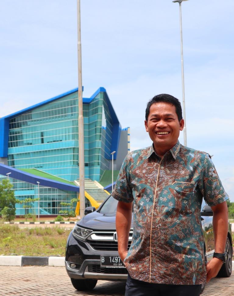 Bupati Balangan H. Abdul Hadi, S.Ag., M.I.Kom. saat berkunjung ke Kampus 2 UIN Antasari di Banjarbaru, 17 Desember 2022 (Foto:Humas/Achmad Magfur) - croped