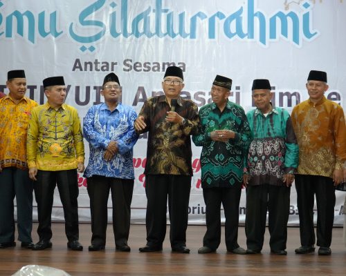 H. Edy Suratna, alumnus tertua yang hadir, angkatan 1972 lulusan Fakultas Dakwah IAIN Antasari (Foto:Humas/Hadi Rustami)