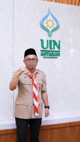 Wakil Rektor Bidang Kemahasiswaan dan Kerja Sama UIN Antasari Dr. Irfan Noor, M.Hum. saat sebelum berangkat ke PWN PTK XVI di Gorontalo (Foto:Humas/Yulida Rifani)