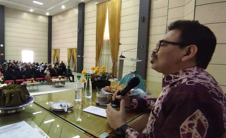 (Rektor UIN Antasari Banjarmasin Prof. Dr. H. Mujiburrahman, M.A. saat diundang menjadi narasumber di UIN Alauddin Makassar)