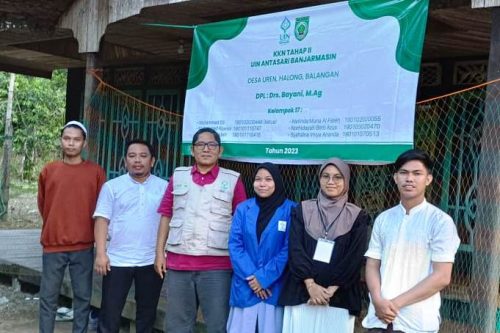 Tim LP2M UIN Antasari mendampingi penempatan mahasiswa KKN di Desa Uren Kecamatan Halong Kabupaten Balangan (Foto:Tim LP2M)