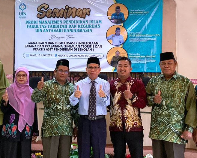 Jajaran pimpinan FTK UIN Antasari Banjarmasin bersama para narasumber seminar (Foto:Prodi MPI untuk Humas)