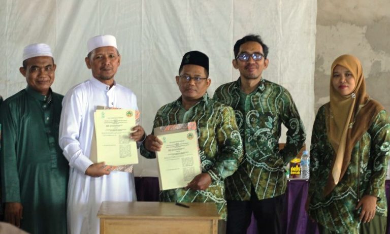 Usai penandatanganan MoU antara Prodi MPI dengan Pesantren Al-Muhajirin Antang (Foto:Prodi MPI)