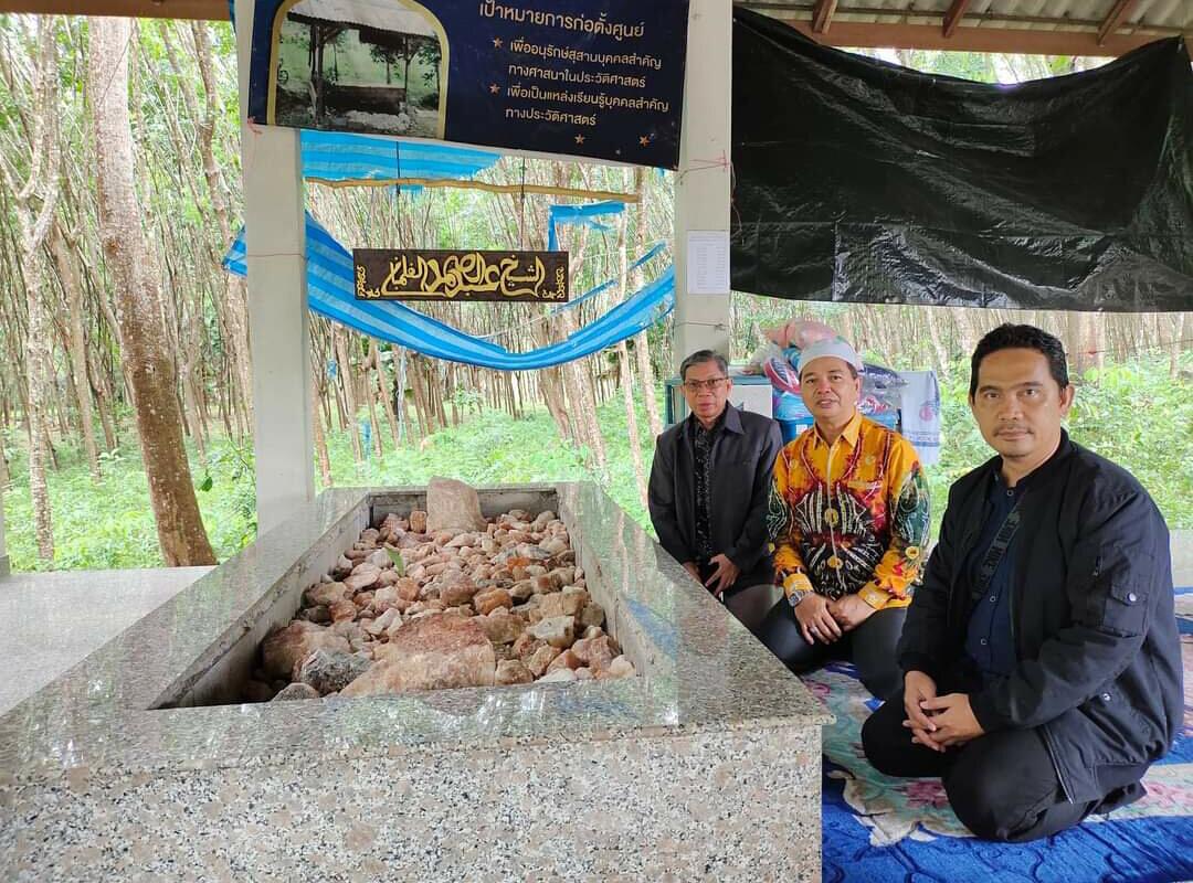 Rombongan UIN Antasari saat ziarah ke makam Syekh Abud Samad Al-Palimbani