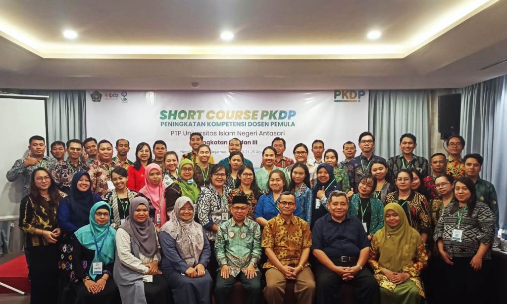 Foto bersama para peserta angkatan III (Foto:Panitia PKDP 2023 PTP UIN Antasari)
