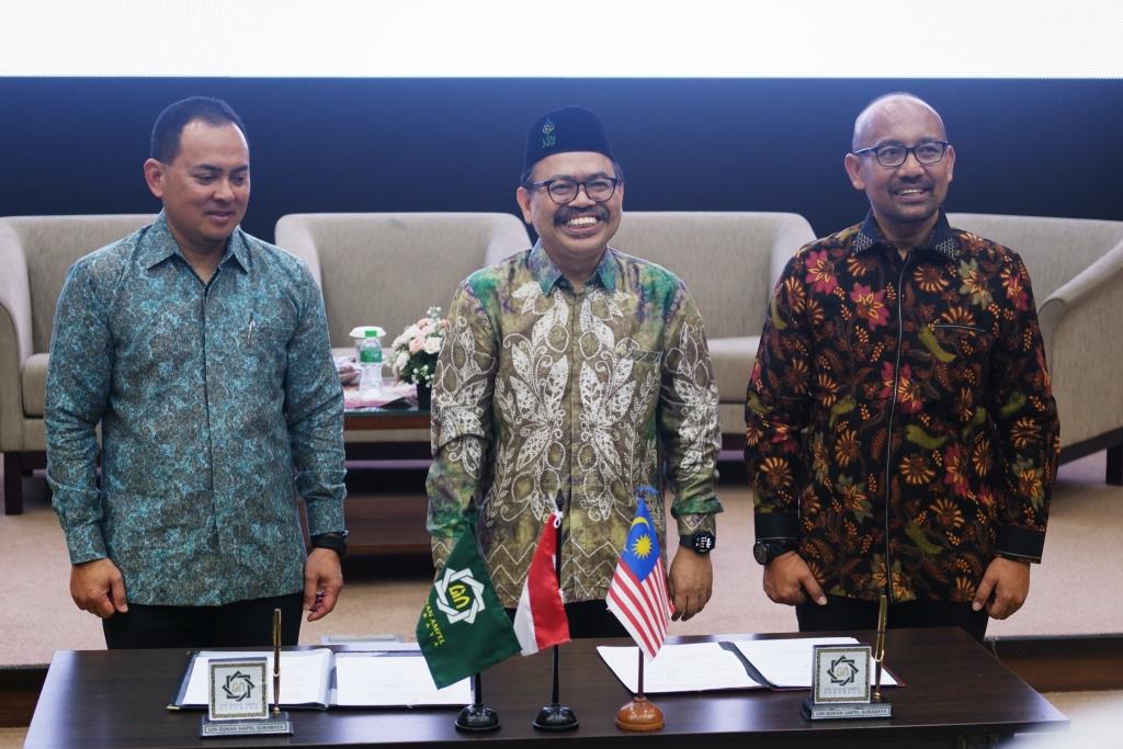 Perwakilan masing-masing 3 perguruan tinggi unggulan di 2 negara (Foto:Dok FSH UINSA)