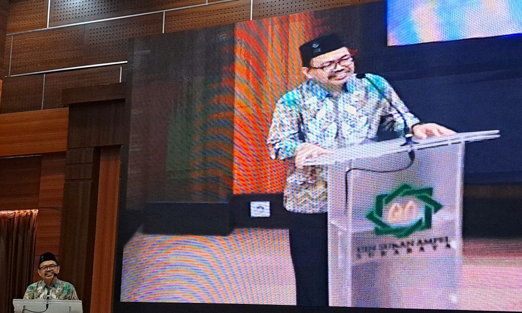 Rektor UIN Antasari Prof. Dr. H. Mujiburrahman, M.A. saat memberikan sambutan di Surabaya (Foto:Pusat Kerja Sama/Nani Hizriani)