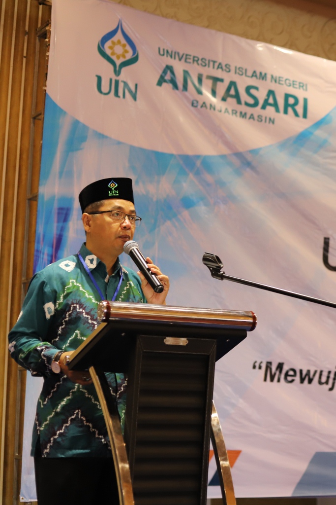 Foto Arsip - Wakil Rektor UIN Antasari Bidang AUPK Dr. H. Akhmad Sagir, M.Ag. saat acara di Banjarbaru - 20 September 2023 (Foto Humas Achmad Magfur)