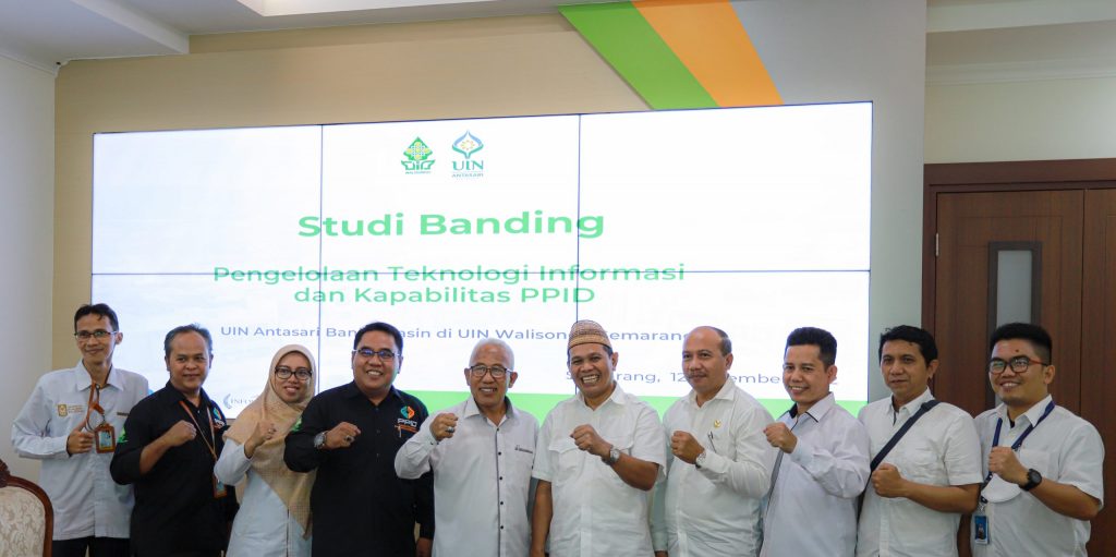 Foto bersama Tim PPID UIN Walisongo Semarang dengan Rombongan UIN Antasari Banjarmasin yang terdiri dari Tim Humas dan UTIPD (Foto:Humas/Yulida Rifani)