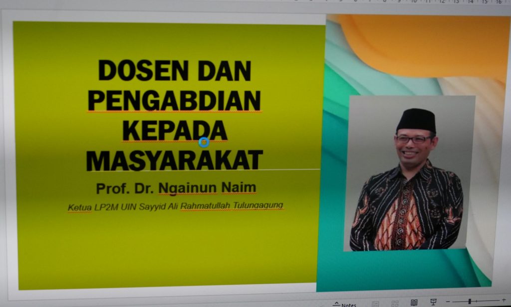 Prof. Dr. Ngainun Naim, M.H.I. saat menyampaikan materi via daring (Foto:Humas/Hadi Rustami)