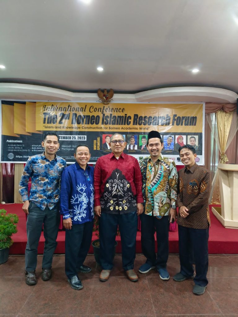 Dari kiri ke kanan: Dr. Adi Ansari, M.Pd.I., Dr. Nuryadin, M.Ag., H. Ibnu Arabi, M.Fil.I., Dr. Muhammad Zainal Abidin, M.Ag., dan Dr. Muhammad Rusydi, M.Ag.