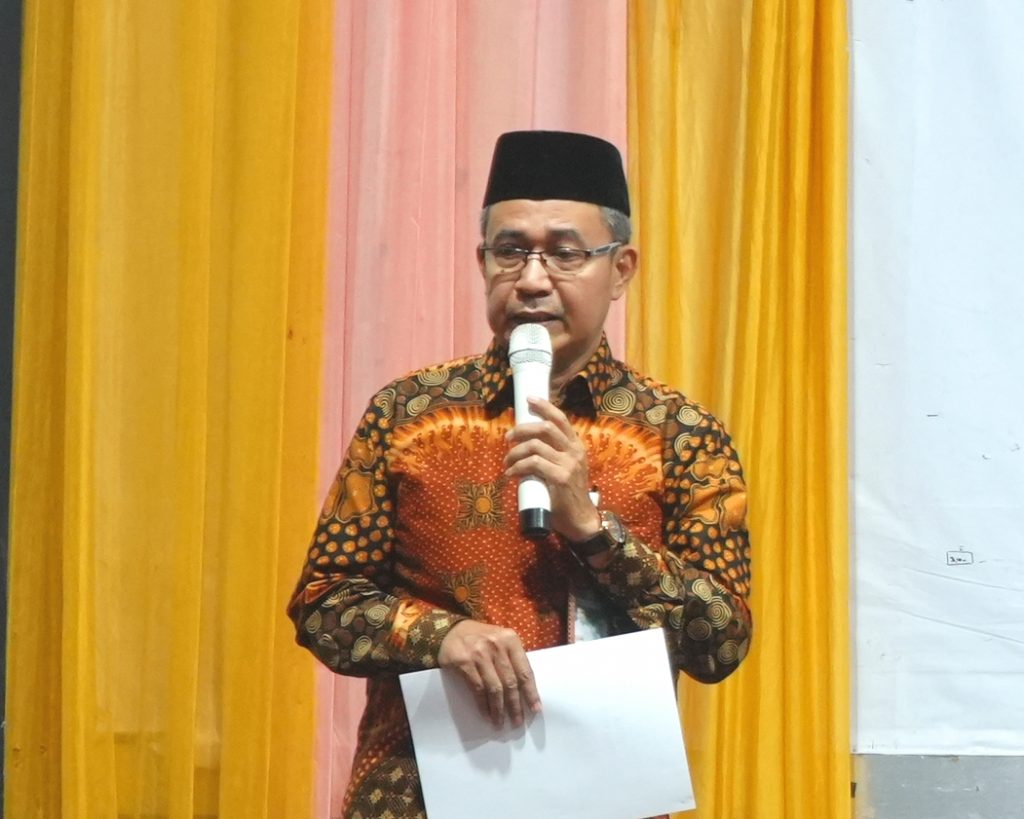 Drs. Salahuddin, M.A. saat menjadi narasumber (Foto:Humas/Hadi Rustami)