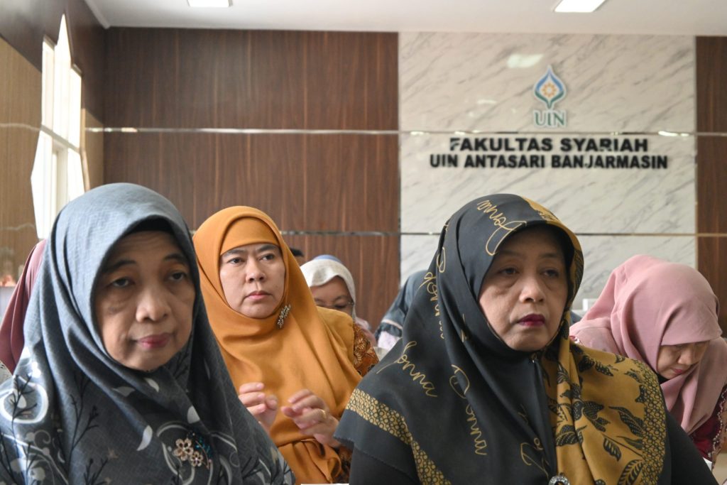 Para pembaca buku Rektor saat mengikuti sesi diskusi (Foto:Humas/Achmad Magfur)