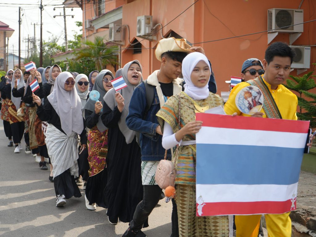 Penampilan kelompok budaya Thailand di International Culture Festival 2023 (Foto:Humas/Hadi Rustami)