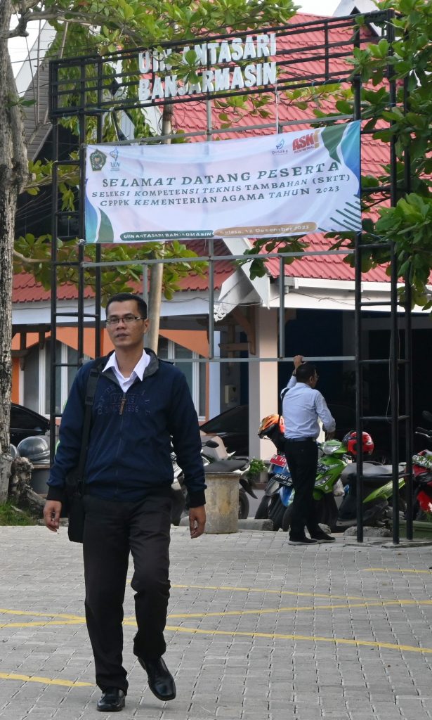 Muhammad Nor, peserta paling pagi yang datang mengikuti SKTT (Foto:Humas/Achmad Magfur)