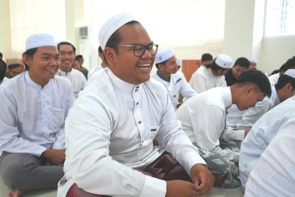 Muhammad Rafi, Mahasiswa S-1 KPI UIN Antasari asal Samarinda saat mengikuti penutupan program pemondokan Semester Ganjil Tahun 2023 Kampus 2 (Foto:Humas/Hadi Rustami)