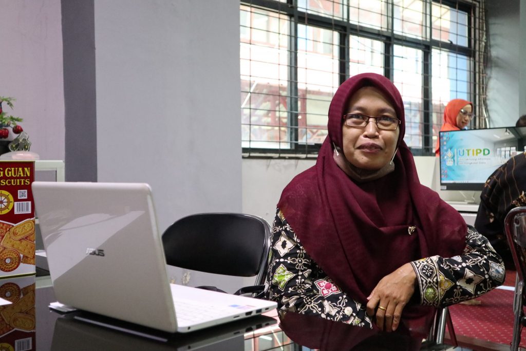 Panitia Uji Kompetensi Pejabat Pelaksana Kemenag RI 2023 Tilok UIN Antasari Yusrina Hidayati, S.Ag., M.M. (Foto:Humas/Achmad Magfur)