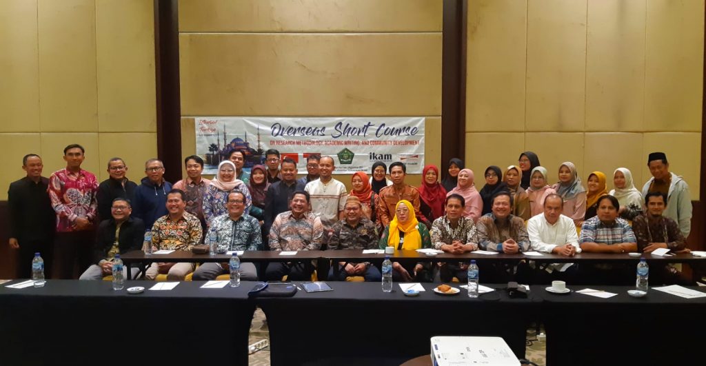 Pelepasan 28 peserta Overseas Short Course ke Istambul oleh Dirjen Pendis.